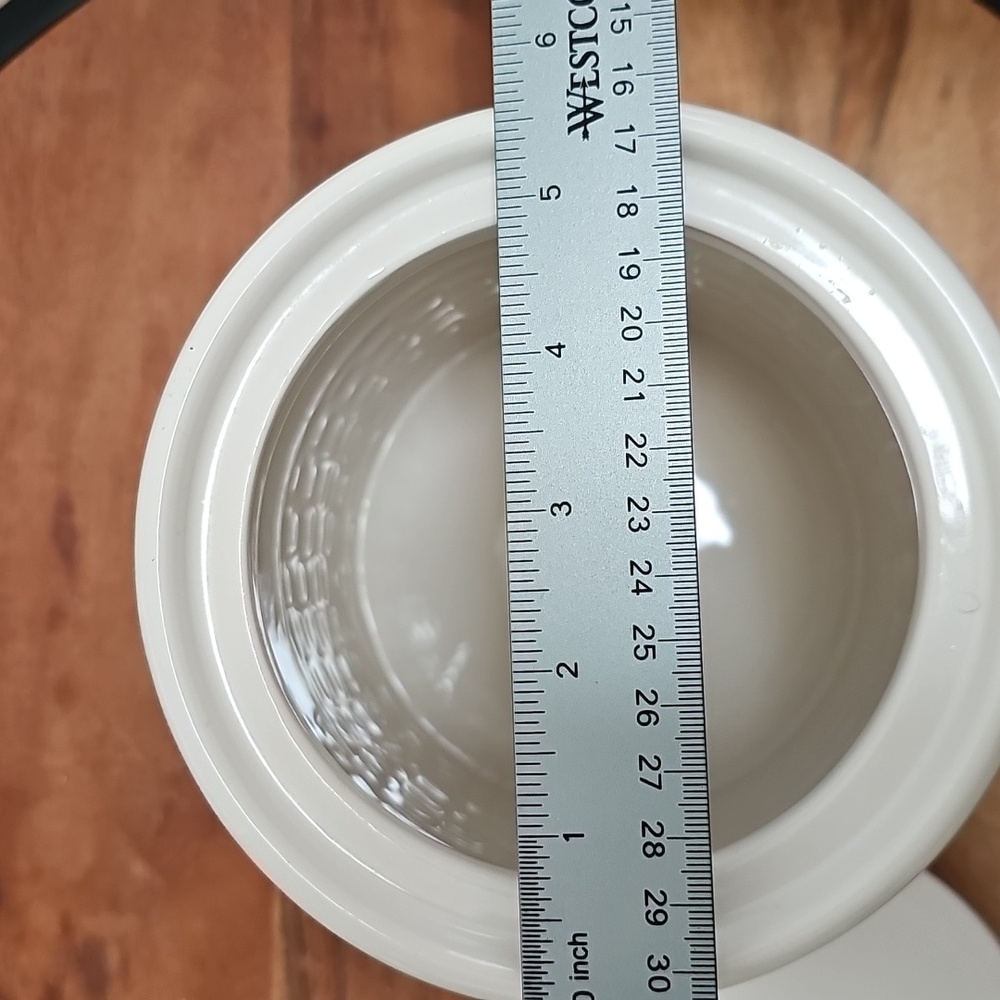 Heartland Hive Honeycomb Ceramic Canister with lid - Picture 5 of 6